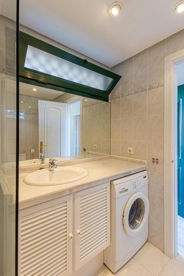 797 Holiday Rentals - Apartamento Frente Al Parque La Paloma Con Piscina Benalmádena Eksteriør bilde